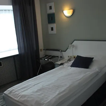 Hotel Kraeme Am Roemer - Self Check In Frankfurt nad Menem