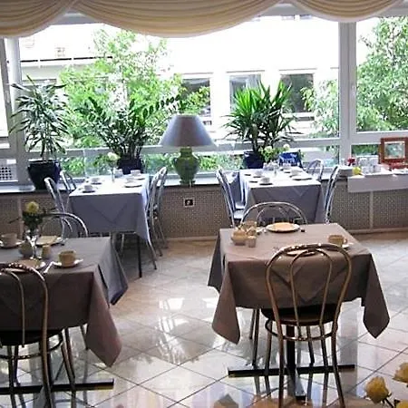 Kraeme Am Roemer - Self Check In 3*