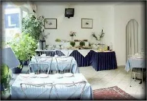 Kraeme Am Roemer - Self Check In 3*